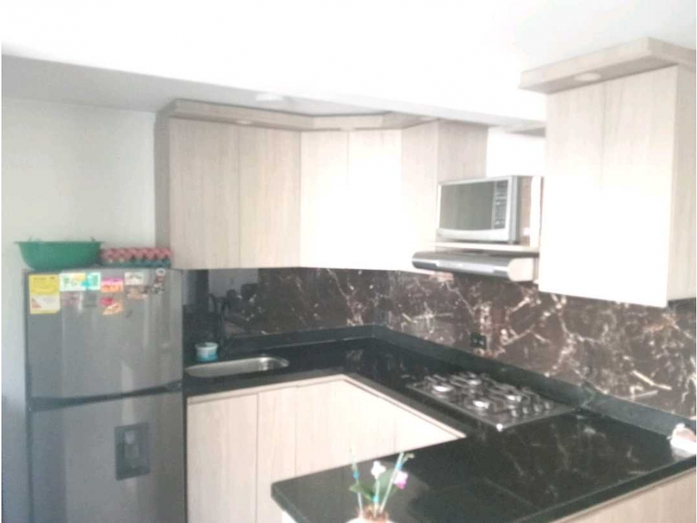 SE VENDE HERMOSO APARTAMENTO EN NOGALES DE BALVERDE — foto 2