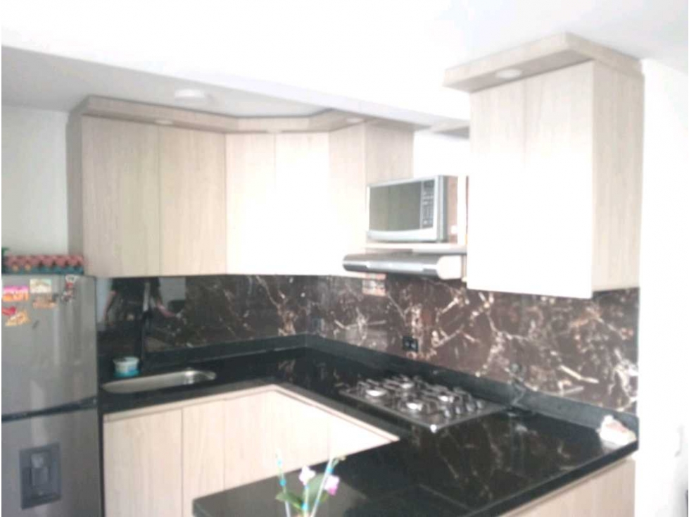 SE VENDE HERMOSO APARTAMENTO EN NOGALES DE BALVERDE — foto 4