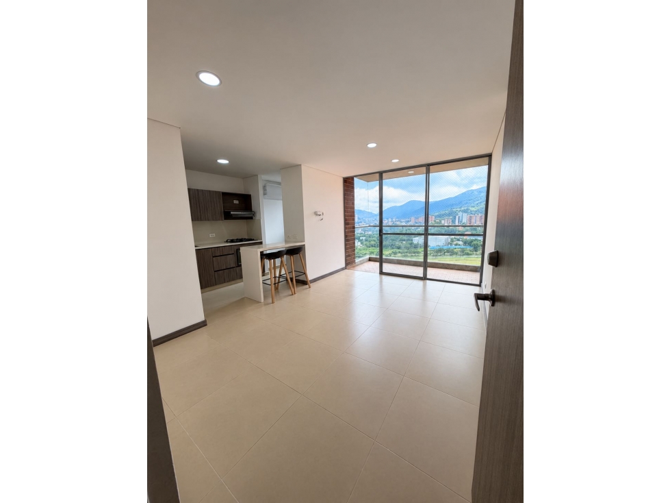 SE VENDE HERMOSO APARTAMENTO EN LA ESTRELLA SECTOR SURAMERICA — foto 2