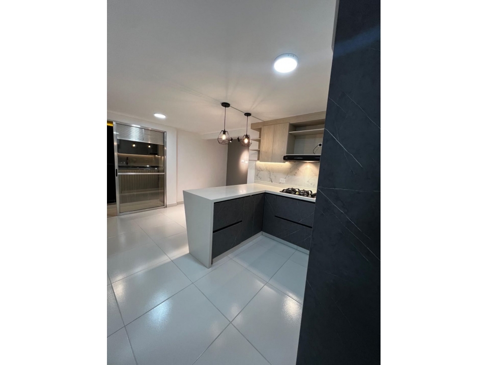 SE VENDE HERMOSO APARTAMENTO EN ITAGUI CERCA AL CENTRO DE LA MODA