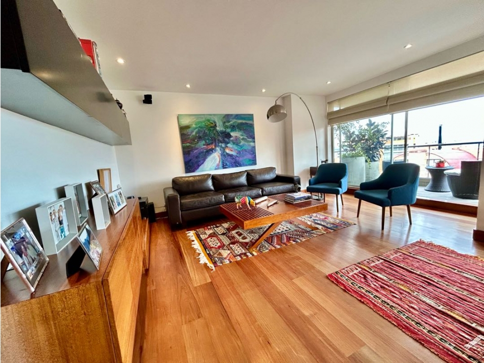 SE VENDE MODERNO APARTAMENTO LOS ROSALES 234m2. VISTA PANORAMICA — foto 2