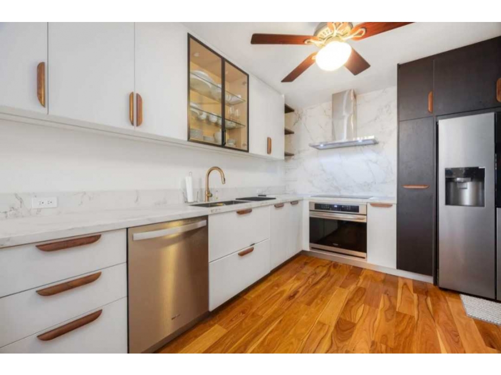 Se Vende Hermoso Apartamento Totalmente Remodelado en Punta Pacifica — foto 6