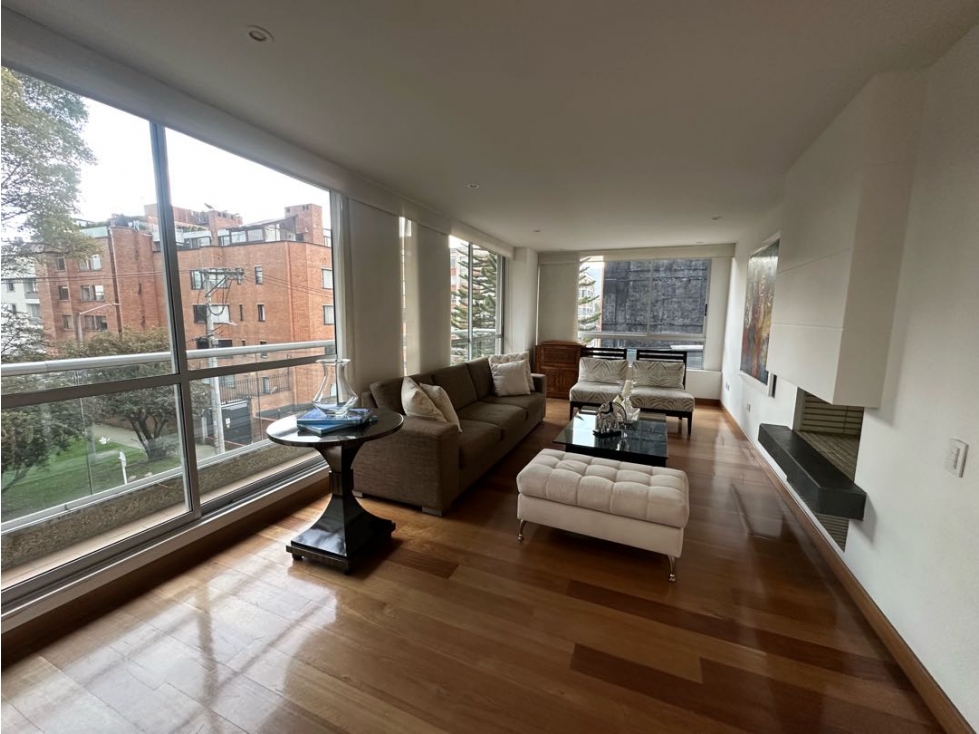 SE VENDE HERMOSO APTO EN CHICO NAVARRA CON BALCÓN A