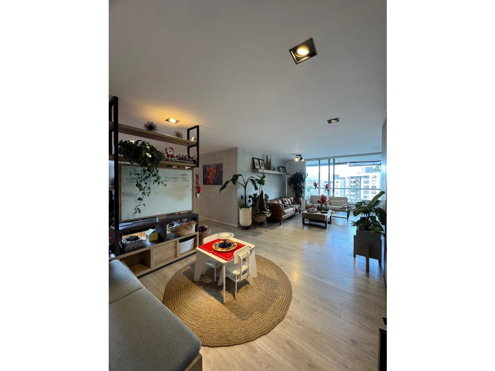 SE VENDE HERMOSO APTO EN ENVIGADO LOMA EL ESMERALDAL — foto 2