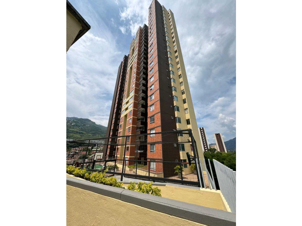 SE VENDE HERMOSO APTO TORRE NAVARRA BELLO SÚPER ECONÓMICA
