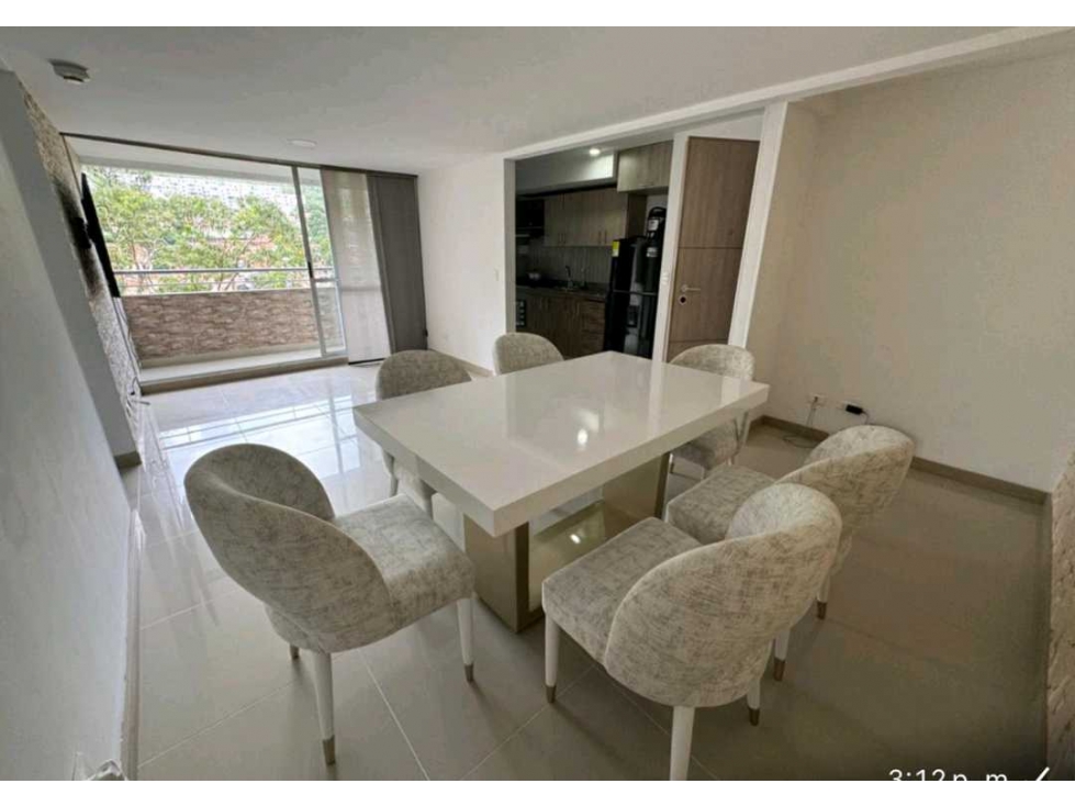 SE VENDE HERMOSO APTO TORRE NAVARRA BELLO SÚPER ECONÓMICA — foto 3