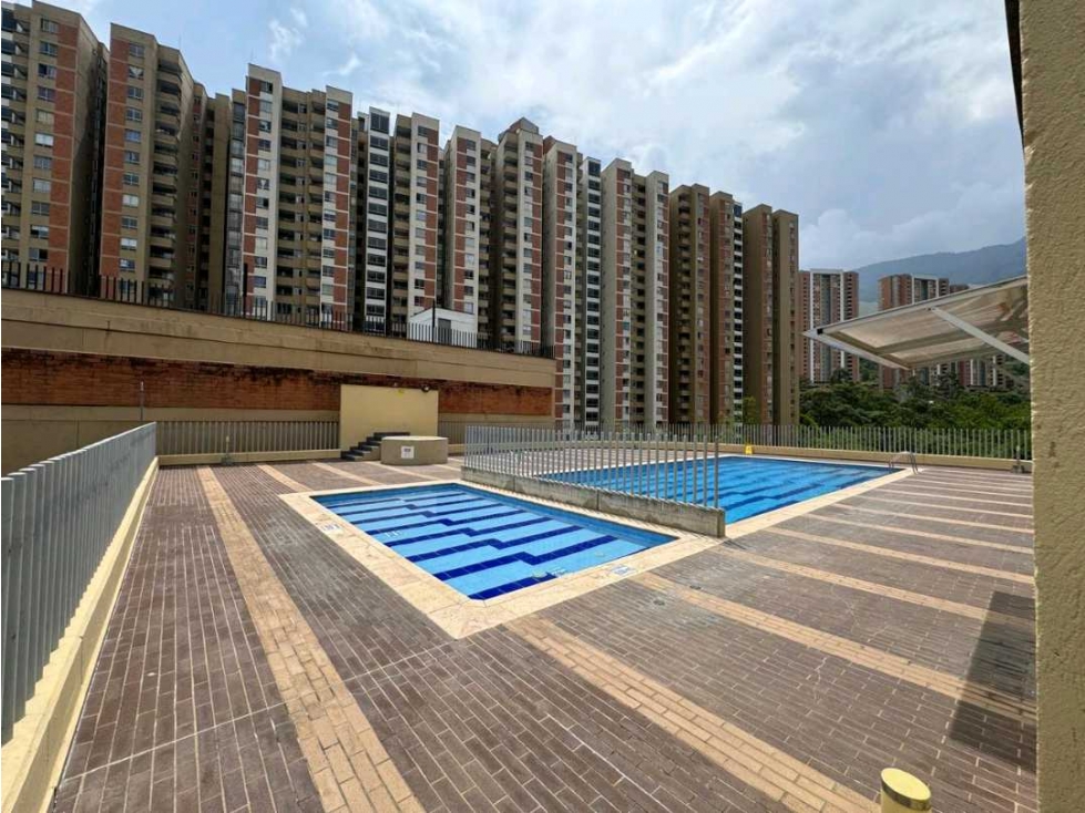 SE VENDE HERMOSO APTO TORRE NAVARRA BELLO SÚPER ECONÓMICA — foto 6