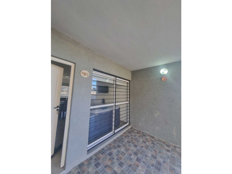 Se vende hermoso duplex 2 dormitorios amoblado — foto 3