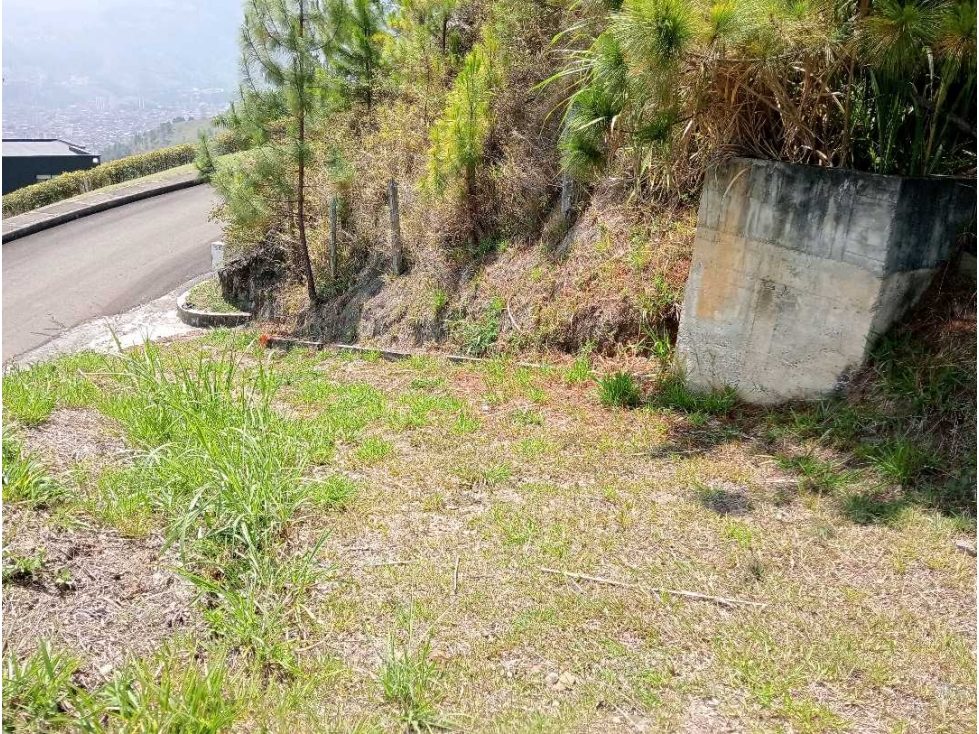 SE VENDE HERMOSO LOTE EN NORTE AMERICA BELLO LA MEJOR VISTA — foto 2