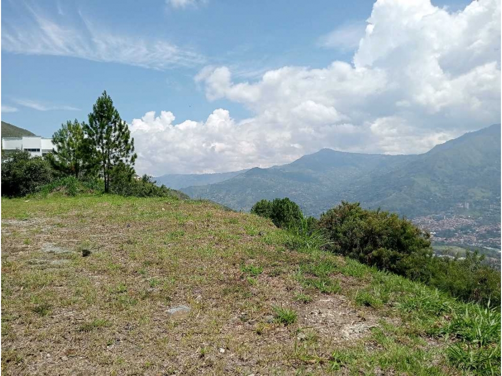 SE VENDE HERMOSO LOTE EN NORTE AMERICA BELLO LA MEJOR VISTA — foto 3