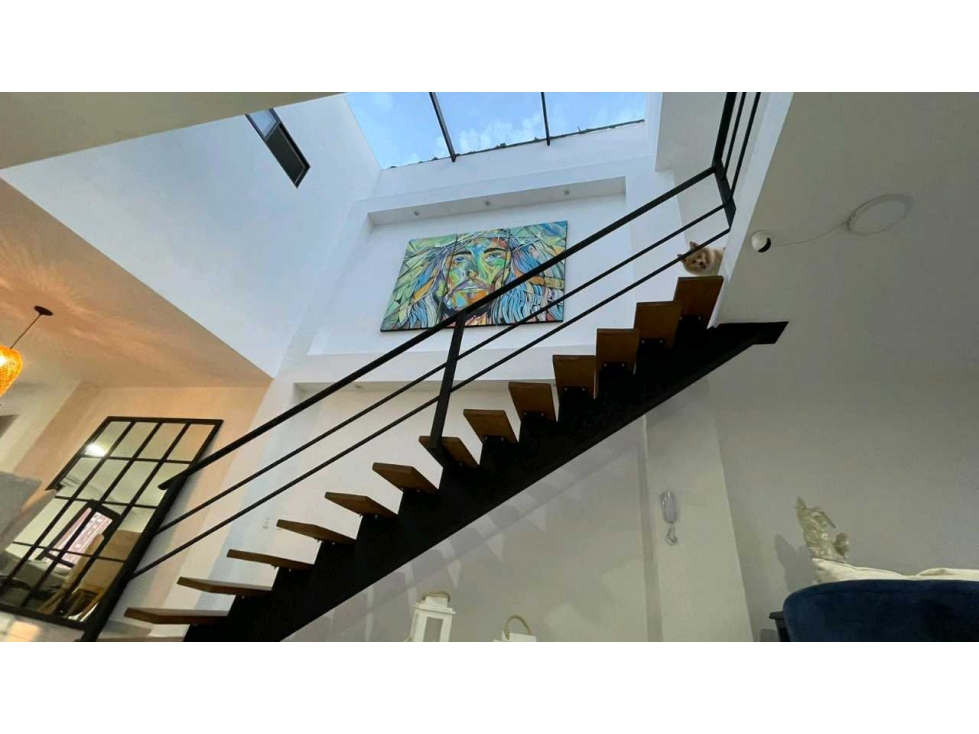 SE VENDE HERMOSO PENTHOUSE 300m2.A 3 CUADRAS DEL PARQUE DE BELLO — foto 4