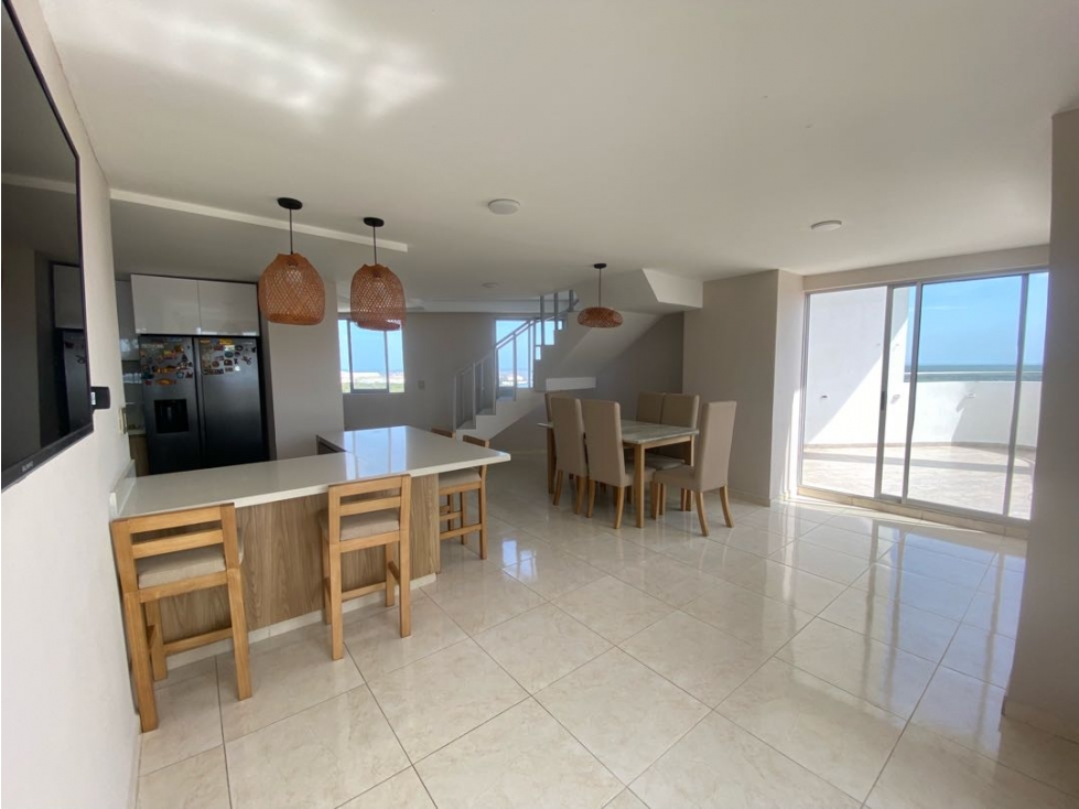 Se vende hermoso Penthouse dúplex, cerca al malecon. — foto 6