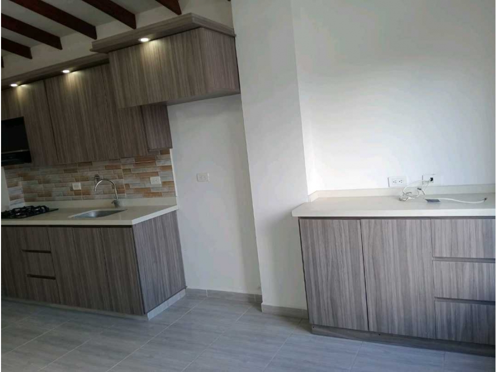 SE VENDE HERMOSO PENTHOUSE EN EL BARRIO PEREZ GANGAZO — foto 4