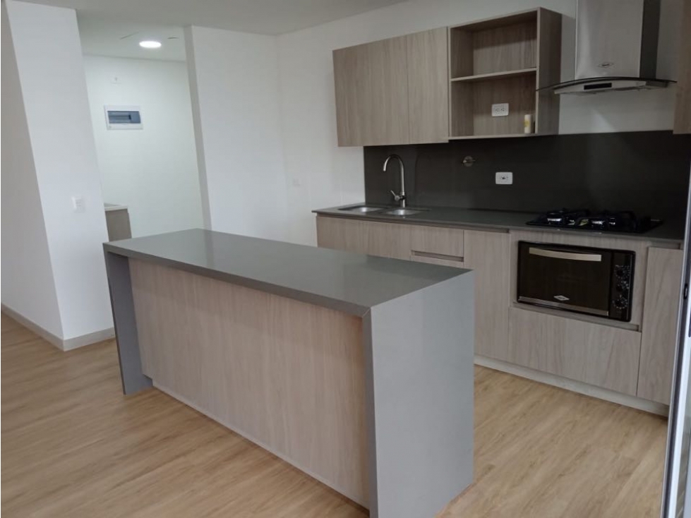 SE VENDE HERMOSO Y MODERNO APARTAMENTO ENVIGADO CERCA MALL TERRACINA — foto 2