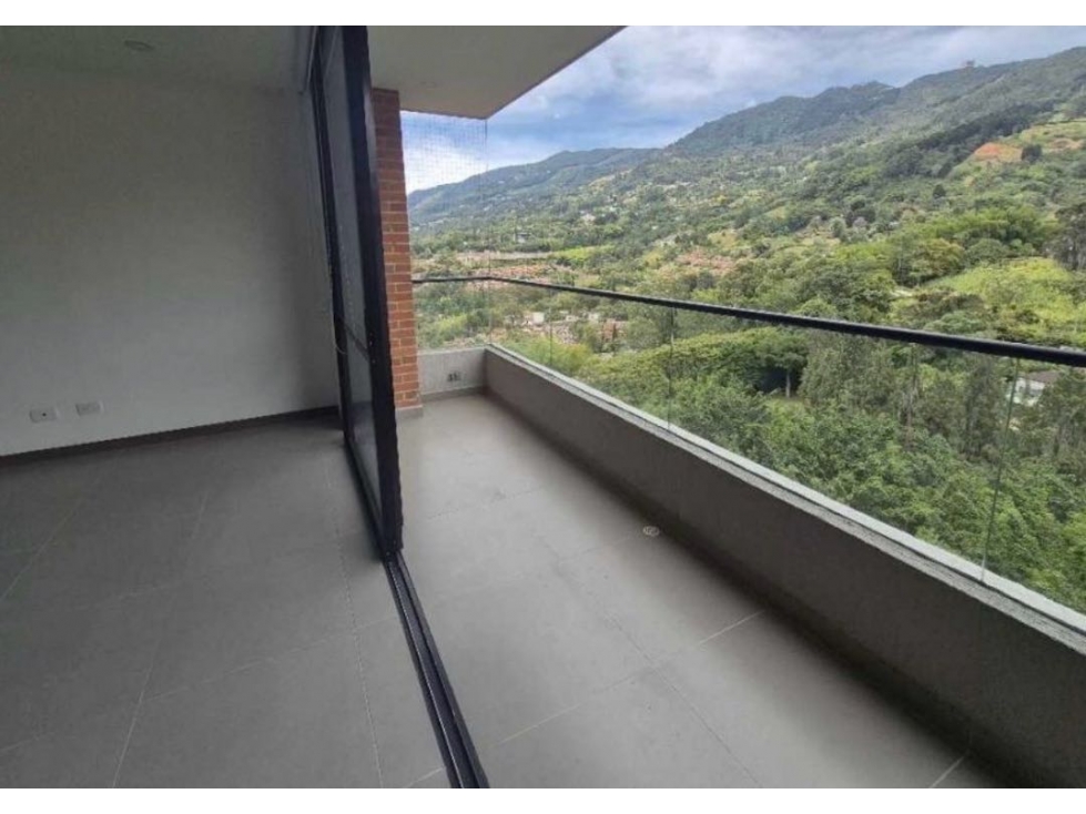 SE VENDE HERMOSO Y MODERNO APTO EN ENVIGADO, LOMA DEL ESCOBERO. — foto 3