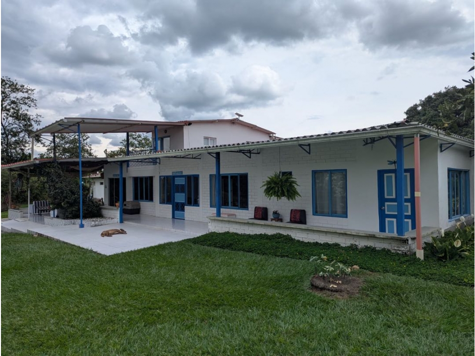 se arrienda hostal casa campestre Barcelona Quindío - 2