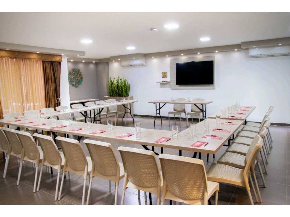 SE VENDE HOTEL - 5