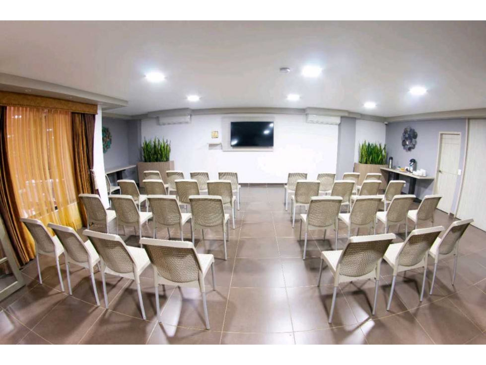 SE VENDE HOTEL - 6