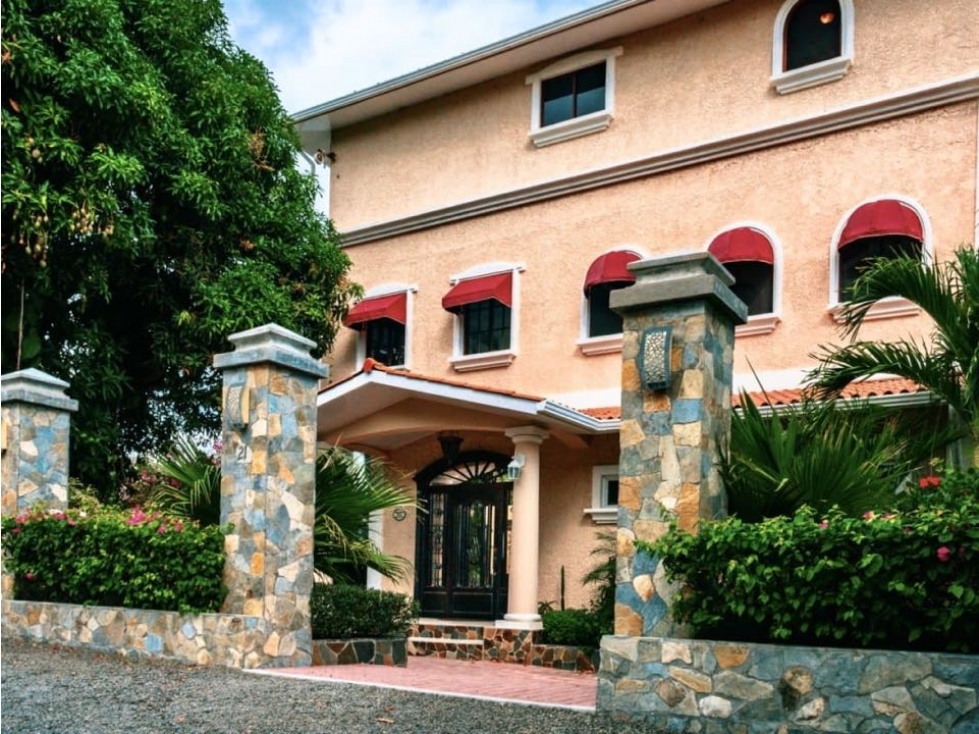 VENTA DE HOTEL BOUTIQUE FRENTE AL MAR - 2