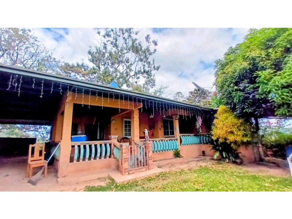 Se vende linda casa de campo en Bella Vista, Tolé