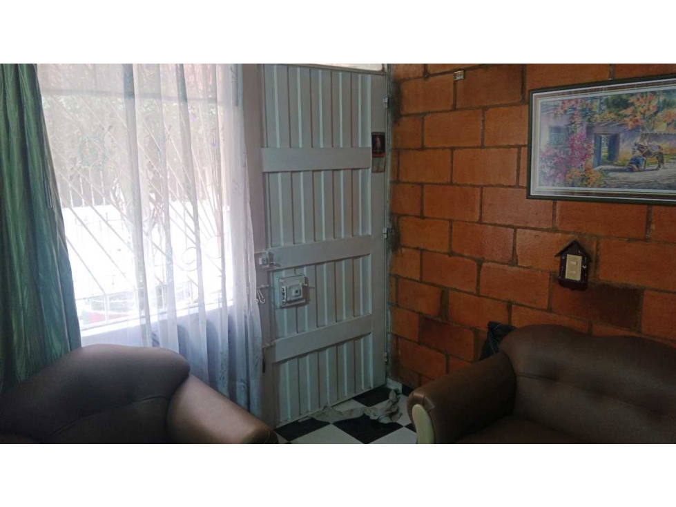 VENDO CASA FAMILIAR EN SOACHA COMPARTIR BARRIO PASEO REAL — foto 3