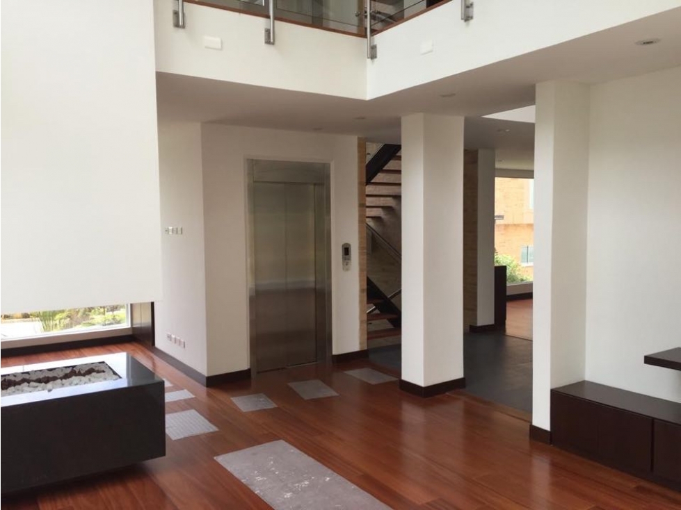 SE VENDE LINDA CASA EN SOTILEZA. DE TRES NIVELES. P — foto 4