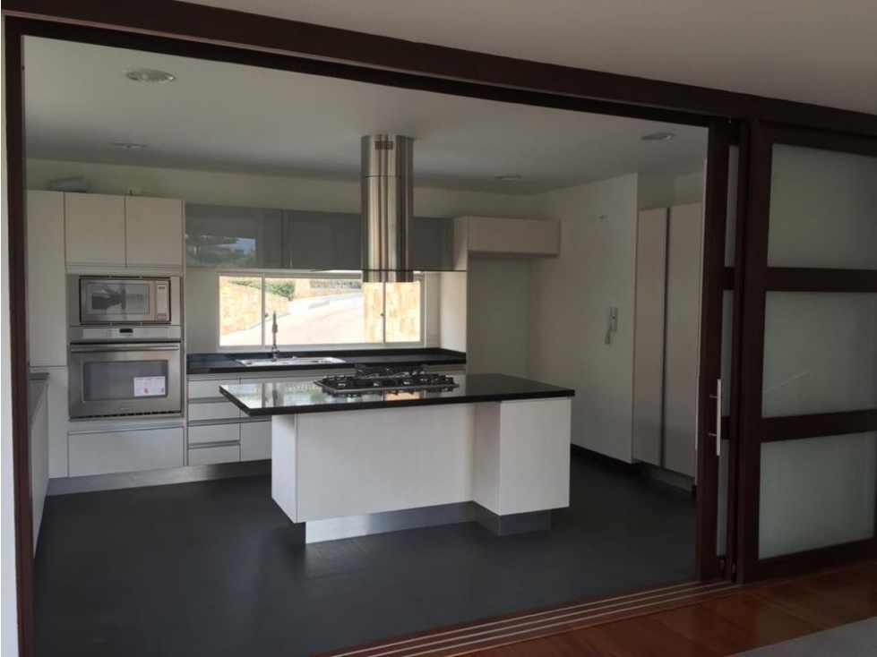 SE VENDE LINDA CASA EN SOTILEZA. DE TRES NIVELES. P — foto 5