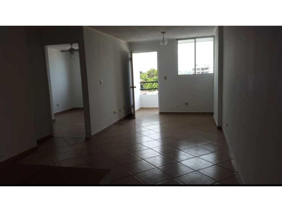 Se vende lindo apartamento en la 12 de Octubre 2 recámaras con balcón