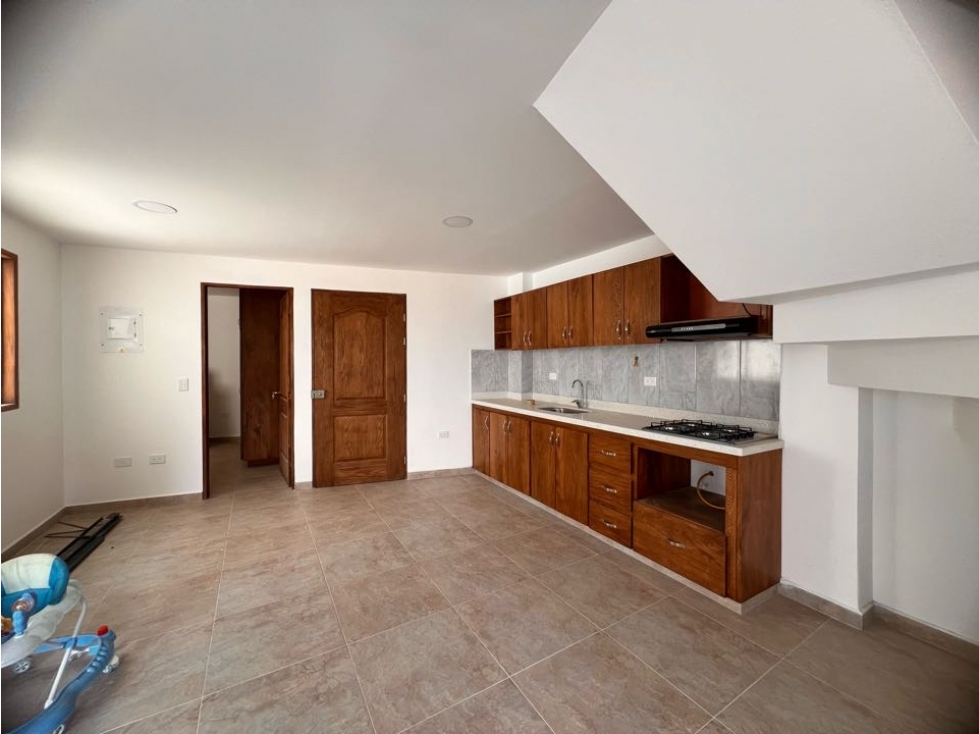 SE VENDE LINDO APARTAMENTO EN TERCER NIVEL MÁS MANSARDA... Oportunidad — foto 5