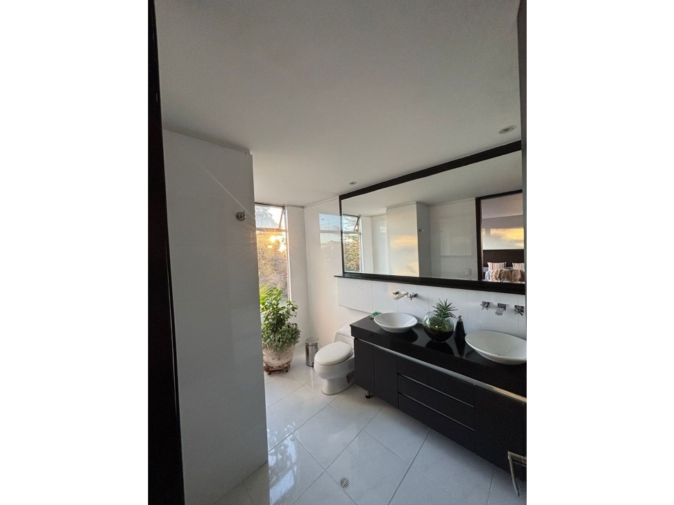 SE VENDE LINDO APARTAMENTO EN LOS LAGARTOS. P — foto 2