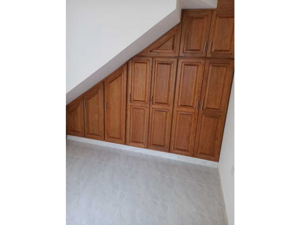 SE VENDE LINDO APARTAMENTO EN TERCER PISO CON LINDOS ACABADOS ... — foto 3