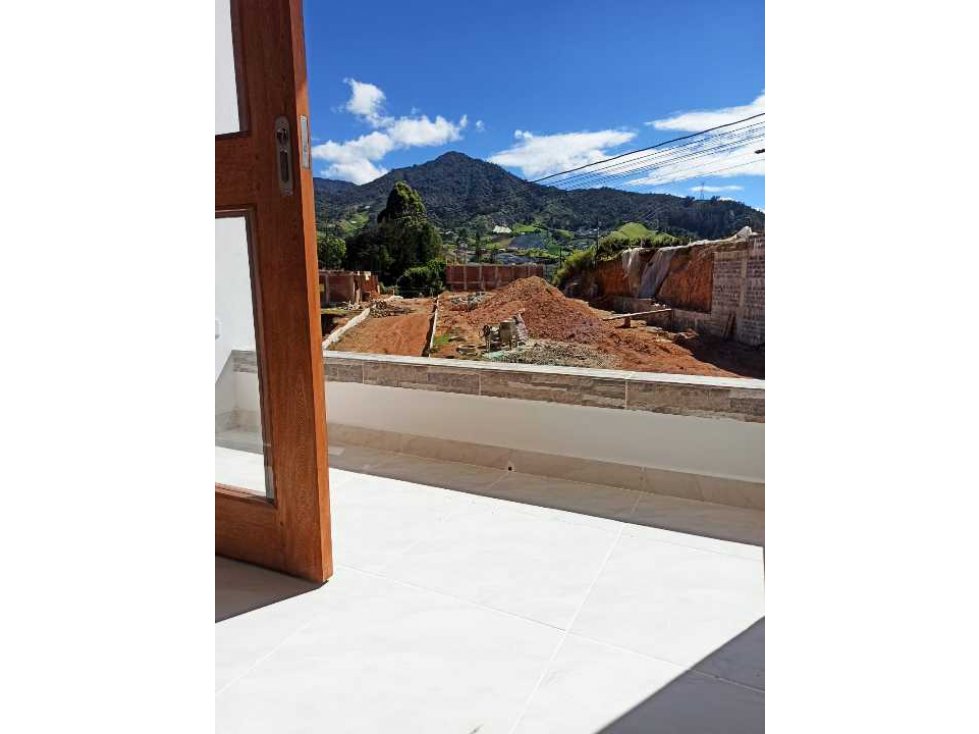 SE VENDE LINDO APARTAMENTO EN TERCER PISO CON LINDOS ACABADOS ... — foto 4