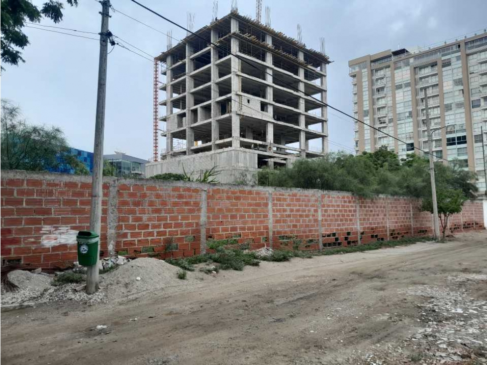 Se vende lindo lote de 2400m2, 45x54, de calle a calle, playa salguero