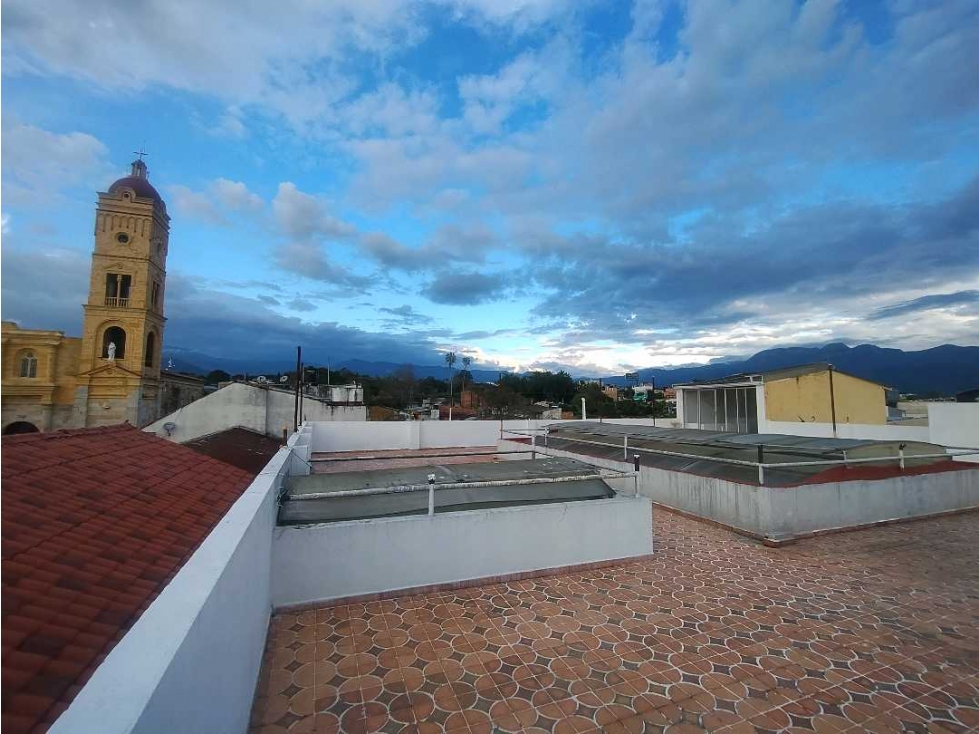 Se vende Local Central en La Mesa Cundi - 5