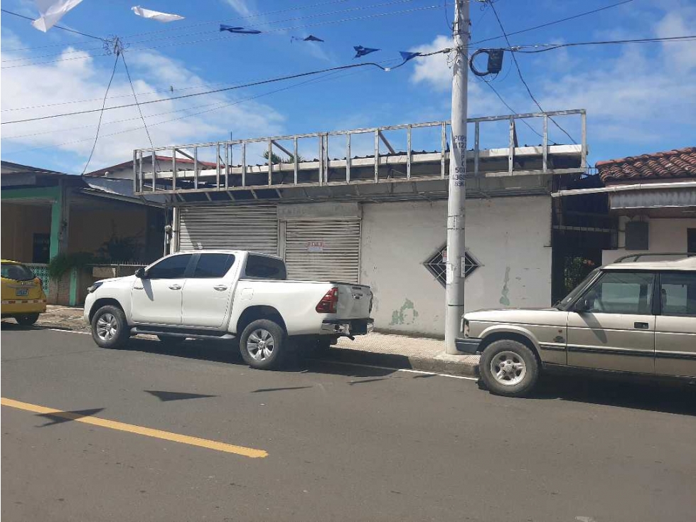 SE VENDE LOCAL COMERCIAL CERCA A CENTRAL DE CHITRE - 2