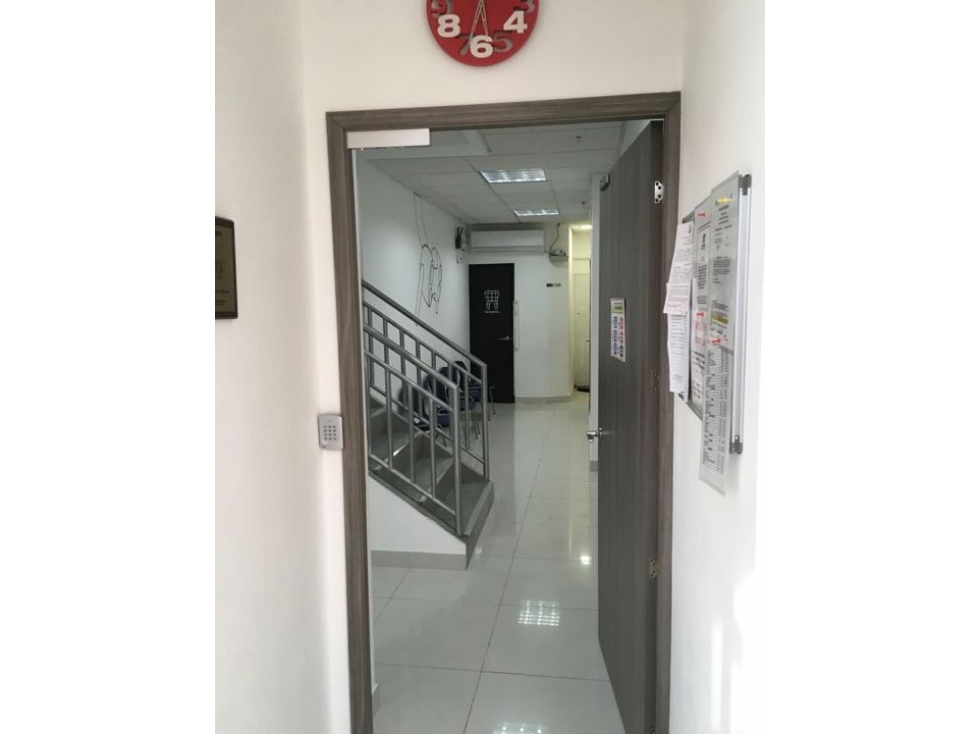 Se Vende Local Comercial con Mezzanine, Área Oeste - 4