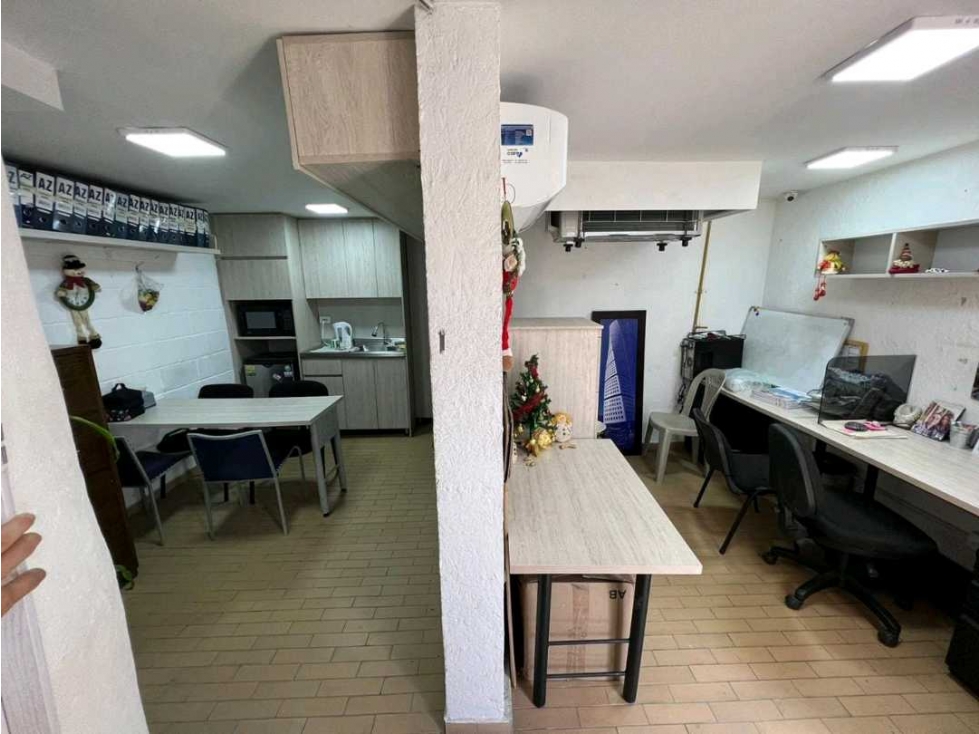 Se vende local comercial. Loca # 19 - 4