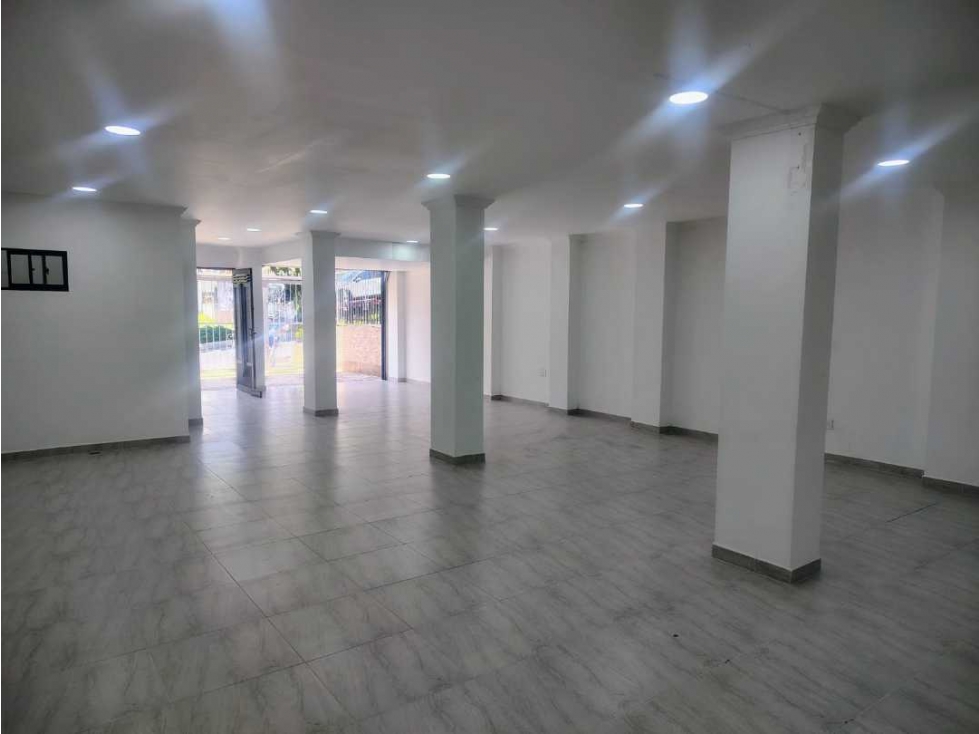 Se vende Local Comercial en Cabañas Bello — foto 4