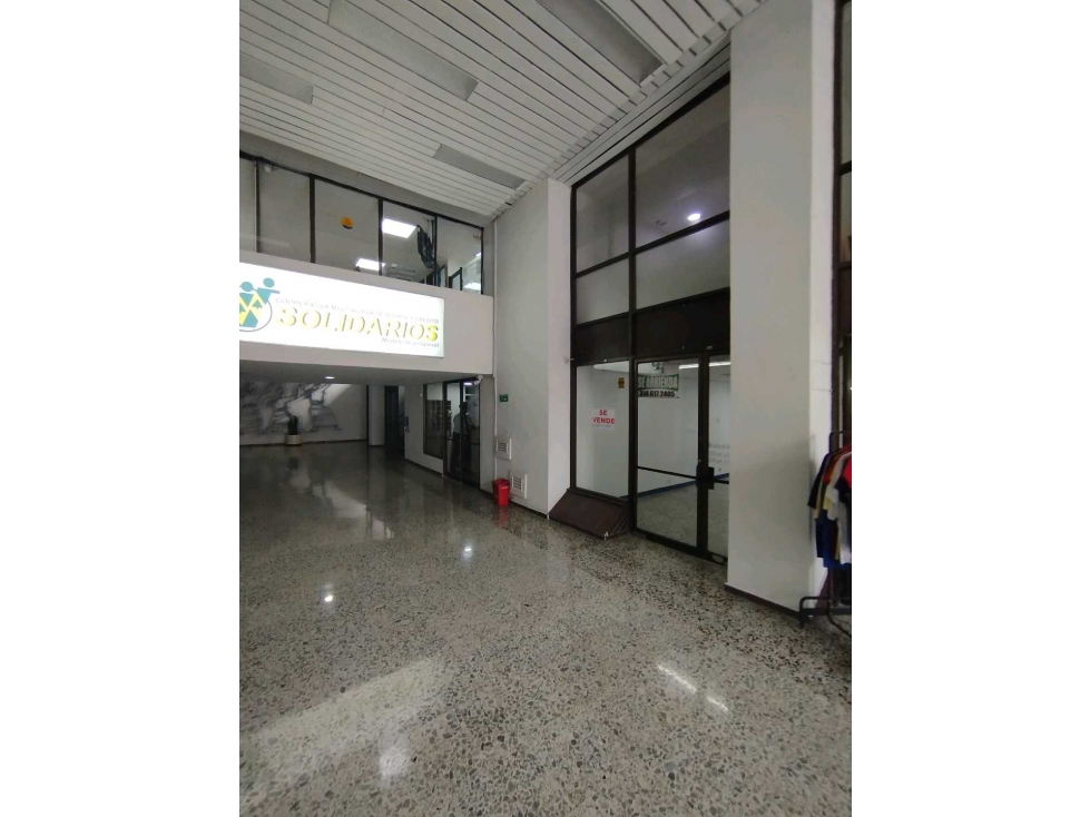 SE VENDE LOCAL COMERCIAL EN EL CENTRO DE PEREIRA