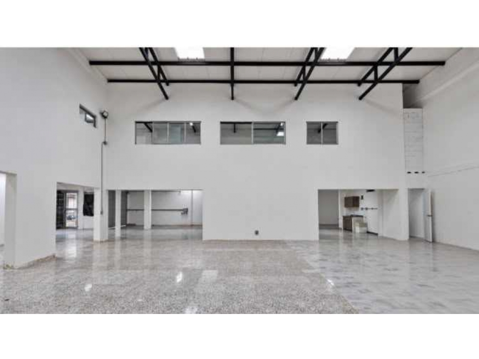SE VENDE LOCAL COMERCIAL EN EL POBLADO-MEDELLIN — foto 3
