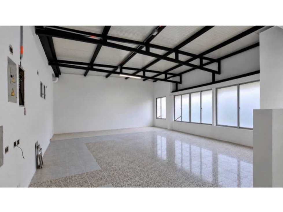 SE VENDE LOCAL COMERCIAL EN EL POBLADO-MEDELLIN — foto 5