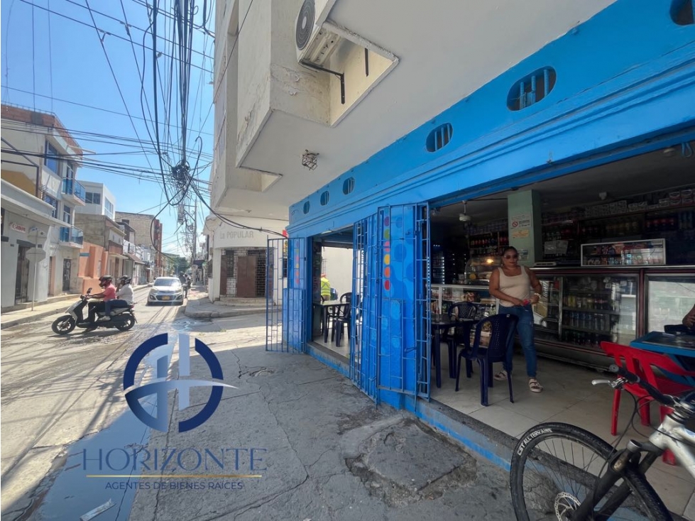 SE VENDE LOCAL COMERCIAL Y APARTAMENTO EN EL CENTRO DE SANTA MARTA — foto 2