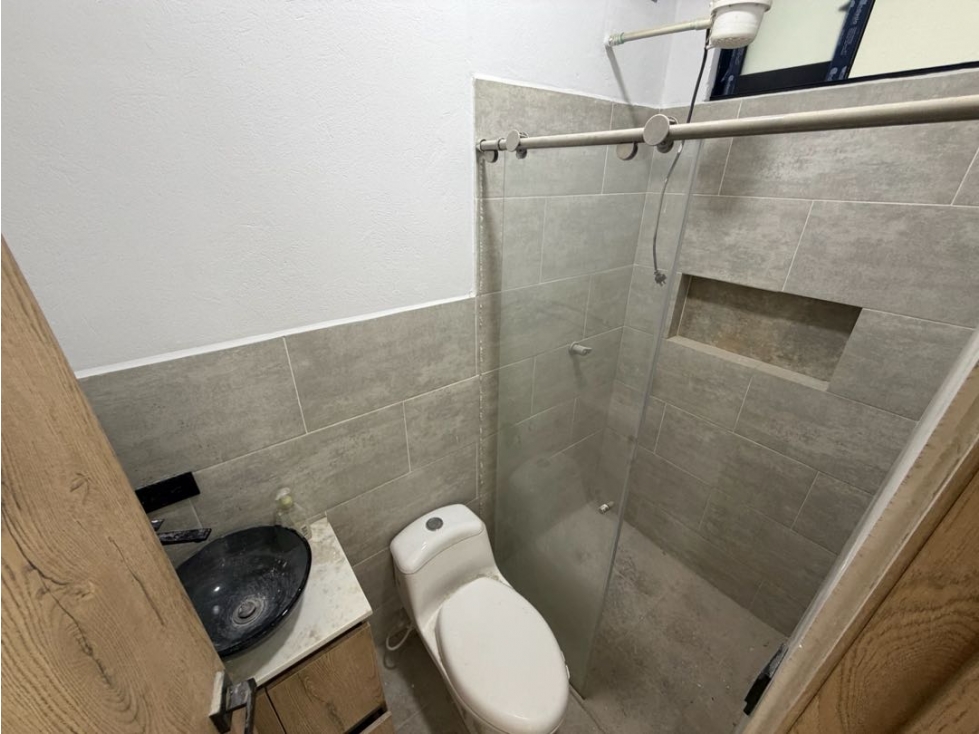 SE VENDE LOCAL COMERCIAL EN LA CEJA SECTOR SAN CAYETANO FRENTE COLISEO — foto 6