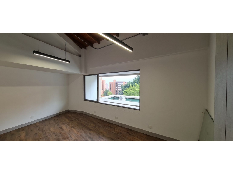 SE VENDE LOCAL COMERCIAL / OFICINA EN EL POBLADO MALL PINAR DEL RÍO — foto 4