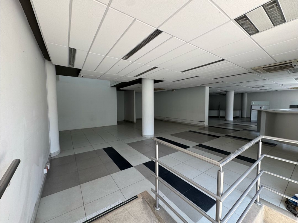 Se vende / Arrienda local comercial