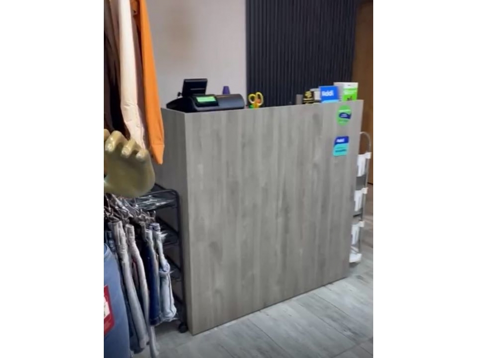 SE VENDE LOCAL COMERCIAL RENTANDO Y APARTAMENTO PARQUE ARANJUEZ — foto 6