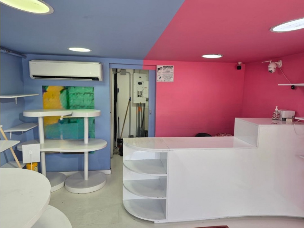 Se Vende Local con mezanine en Mall comercial, Medellín — foto 5