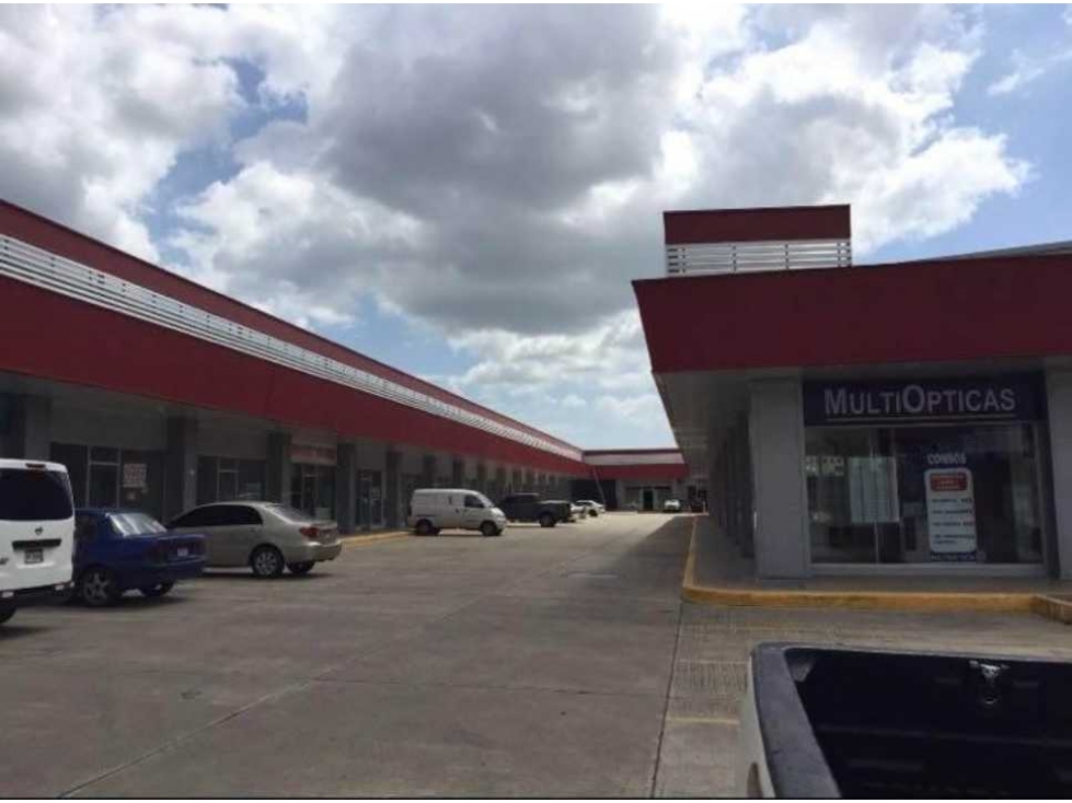 Se Vende Local con punto estratégico con alto flujo en las Acacias - 1