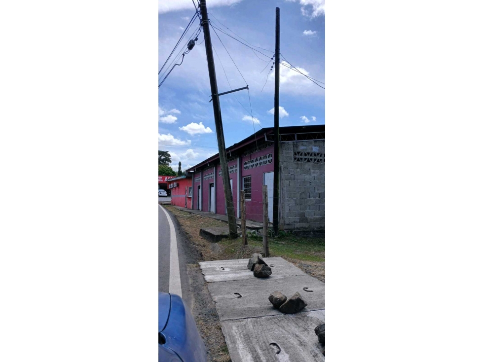 SE VENDE LOCAL EN AGUA BUENA LOS SANTOS NEGOCIABLE - 4