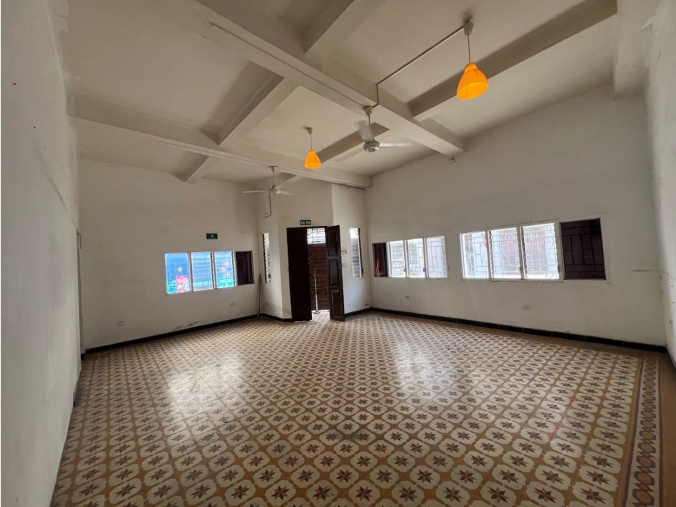 Se vende local en el Centro, Santa Marta